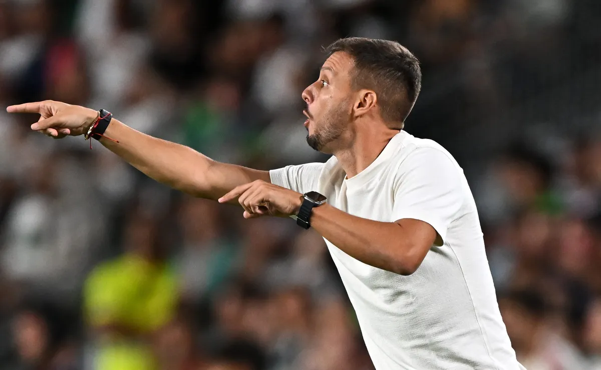 Martín Anselmi, ex Cruz Azul, consigue su primer triunfo en Elche: el curioso entrenamiento que fue clave