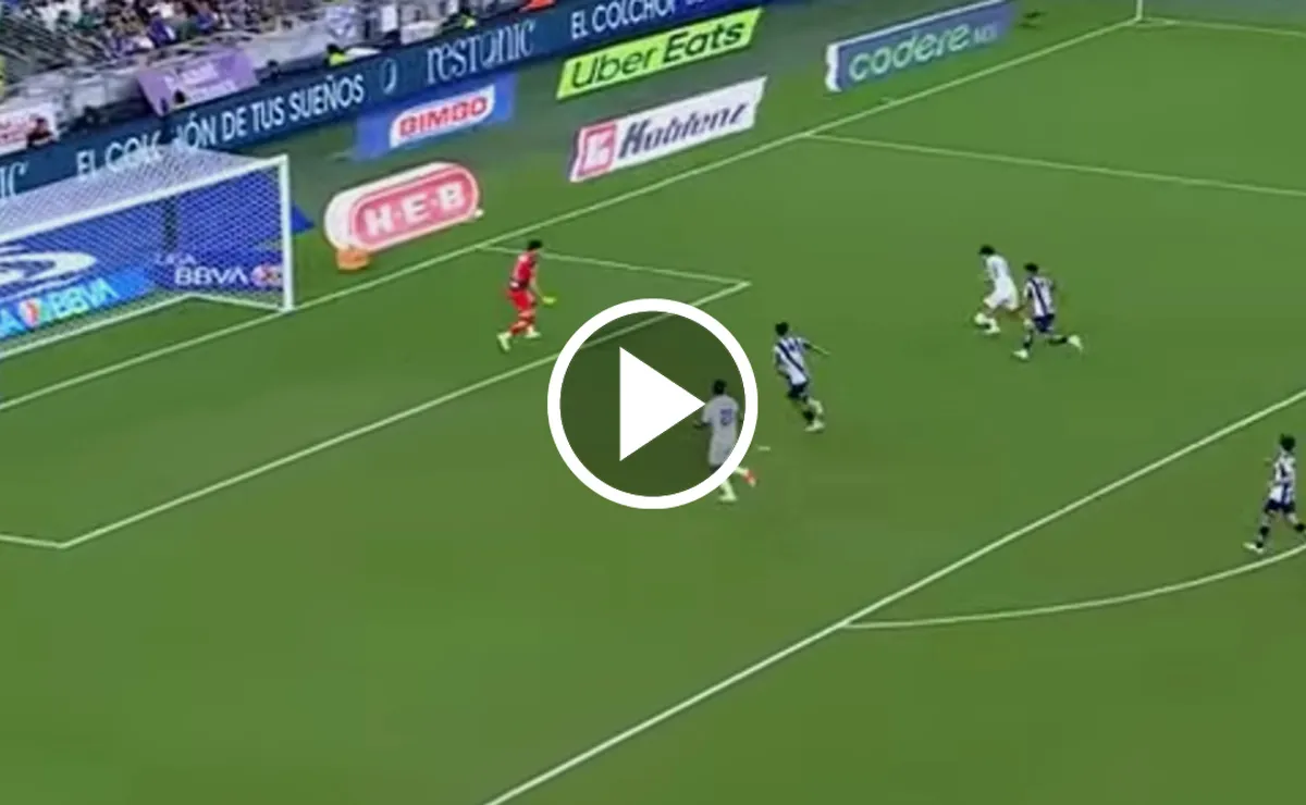 Jugada de crack de Christian Ebere: Esteban Andrada le tapó un gol hecho a Luka Romero