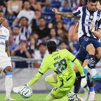 La afición de Cruz Azul eligió a Kevin Mier como el culpable de la derrota