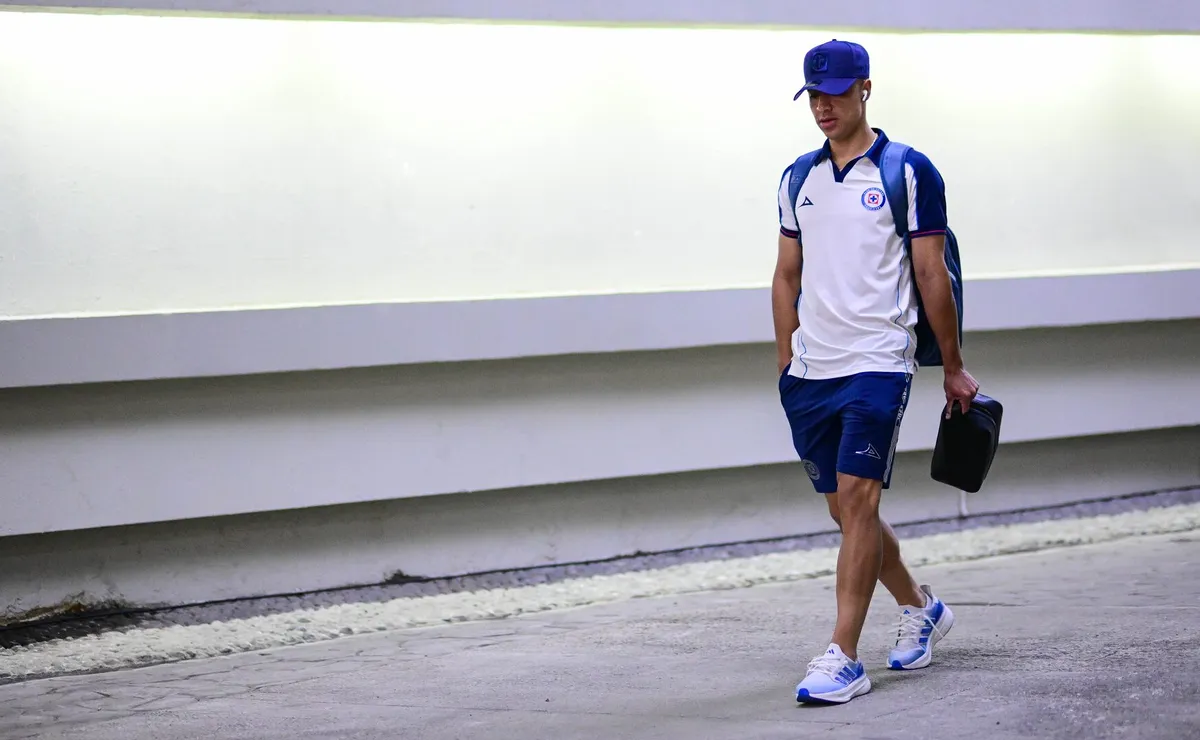 El borrado por Joel Huiqui en Cruz Azul y nadie sabe por qué: apenas 141′ minutos jugados