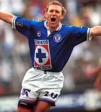 El argentino vistió la camiseta de Cruz Azul entre 1997 y 2001, y fue campeón de Liga MX.