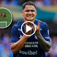 Nicolás Ibáñez asistió a Toro Fernández para el 2-0 de Cruz Azul