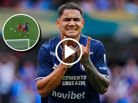 Nicolás Ibáñez asistió a Toro Fernández para el 2-0 de Cruz Azul