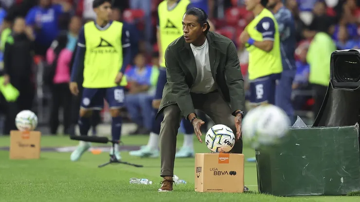 las imágenes de este sábado en el Estadio Banorte vuelven a poner sobre la mesa la duda sobre el papel de Huiqui y el de Facundo Oreja