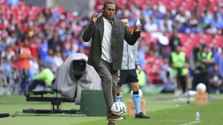 La técnica y destreza con el balón de los pies no le hicieron falta a Joel Huiqui para destacar. Pero viendo lo que hizo en el Banorte, se las tenía bien guardadas.