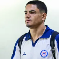 Toro Fernández sorprendió al mostrarse con la playera de otro equipo