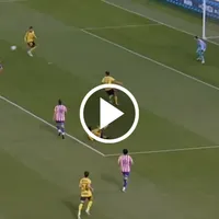 Sepúlveda se vuelve a lucir en plena búsqueda de un delantero
