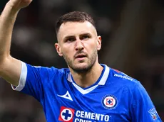 Aficionados de Cruz Azul ven posible la vuelta de Santi Giménez