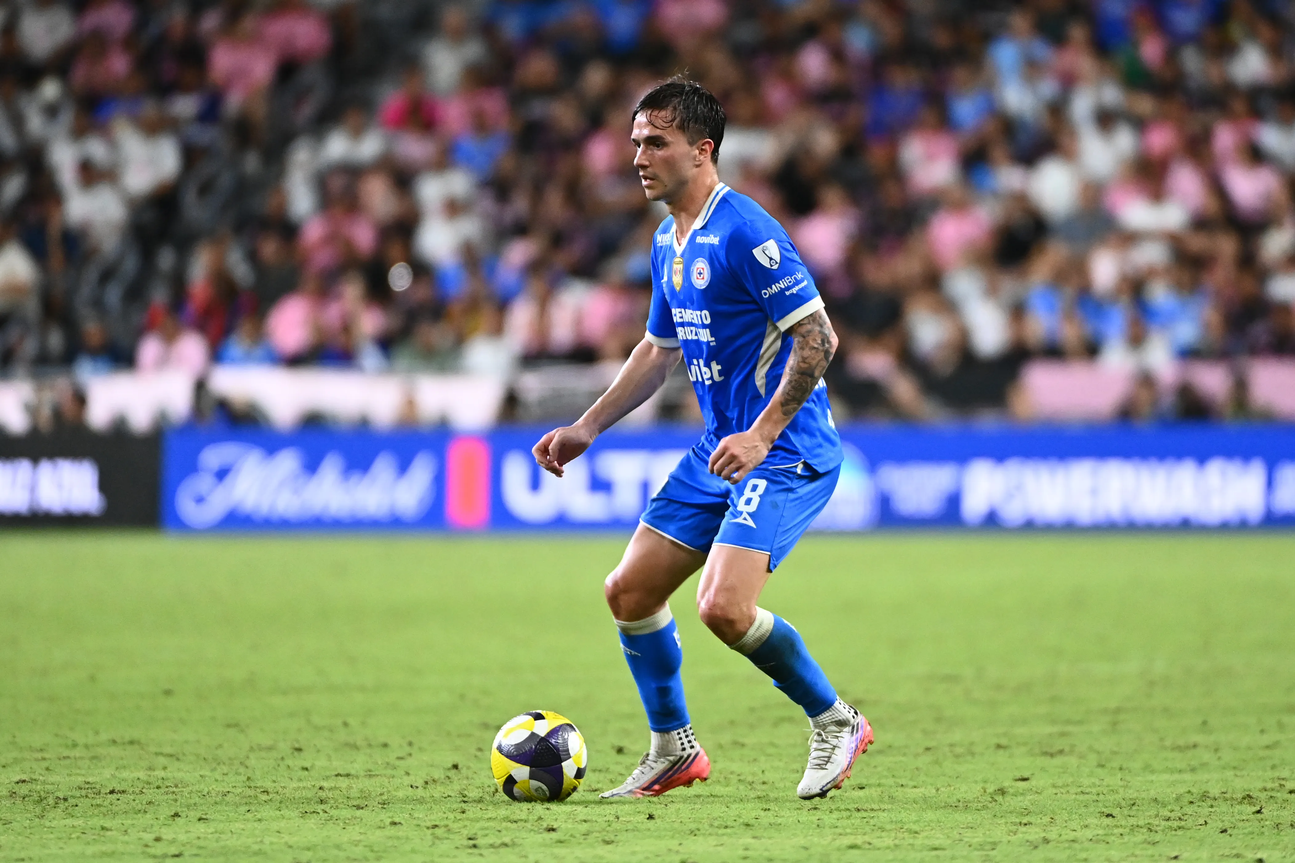 Agustín Palavecino se ha convertido en un eje del mediocampo de Cruz Azul desde su llegada para el Clausura 2026 (Getty Images)