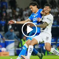 Cruz Azul salvó la noche con un empate agónico, pero deja dudas