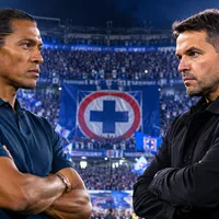 Dura comparativa con Larcamón que exhibe a Huiqui en Cruz Azul