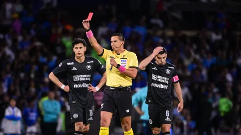 Cruz Azul quiso vetarlo de la final de Liga MX y ahora volverá a dirigirlo en el Apertura 2026.
