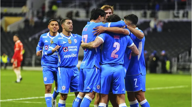 Hubo que esperar 28 años para que cuatro mexicanos anotaran en un mismo partido para Cruz Azul. La última vez fue en el Verano 1998.