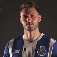 Fariorli improvisó a Santi Giménez en otro puesto en el triunfo del Porto