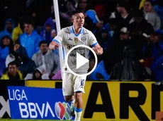 Andrés Montaño anota de penal para Cruz Azul contra Querétaro