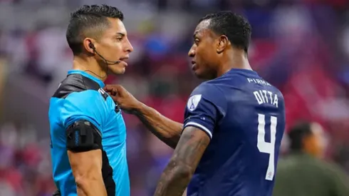 Julio Cruz, de Tepatitlán en la Liga de Expansión MX, empujó e insultó a una árbitra principal. Su acción recordó a la del defensor de Cruz Azul en el duelo contra Toluca.