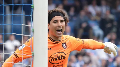 Guillermo Ochoa y una actuación impresionante para que Napoli no salga campeón