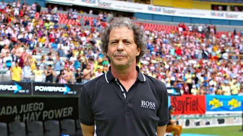 Junto a un niño, Daniel Brailovsky se burló de Chivas y reafirmó su amor por América