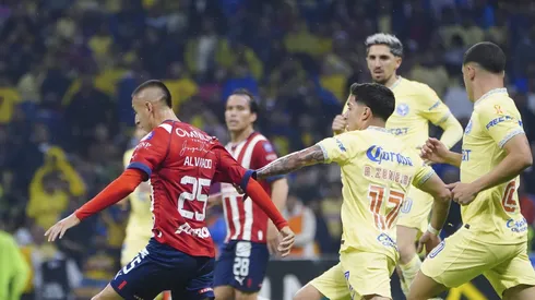 Así comenzó el primer gol de Chivas frente a América