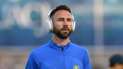 Miguel Layún le dio con todo a Ramos Rizo