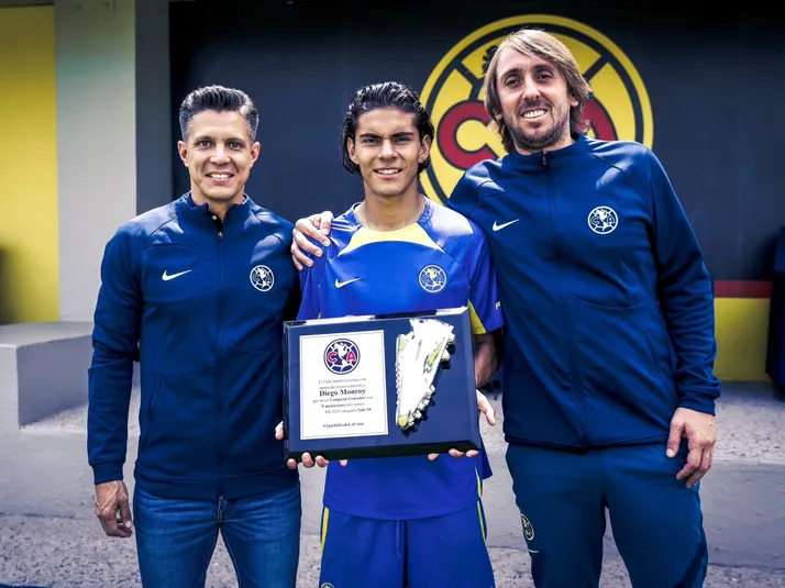 El reconocimiento de América a su joven campeón de goleo