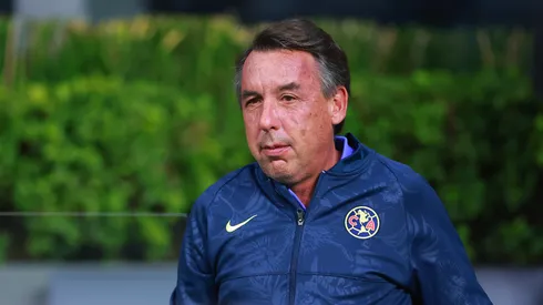 Emilio Azcárraga, destrozazdo por el Negro Santos