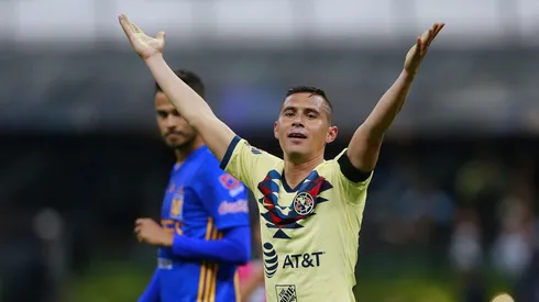 El baile de Paul Aguilar frente a Chivas