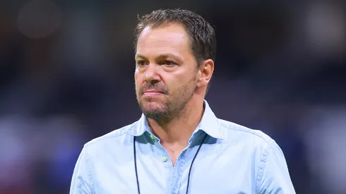 La afición del América pide la salida de Santiago Baños