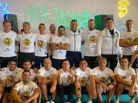 América arma trabuco con las leyendas del club