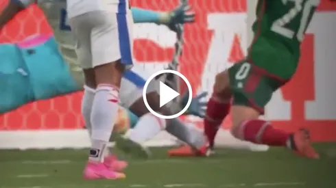 Henry Martín recibió una dura plancha en la final de la Copa Oro