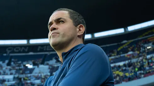 Jardine consideró que debe haber criterios estrictos con clubes que no cuiden sus canchas.