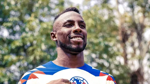 Julián Quiñones fue elogiado por una figura internacional