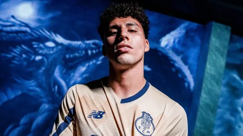 Jorge Sánchez ya luce los colores del Porto.