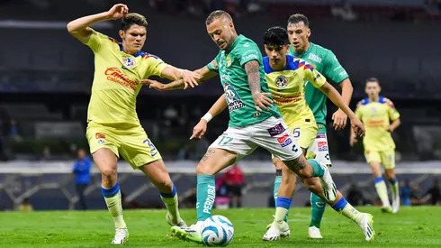 Israel Reyes jugó con problemas físicos ante León.