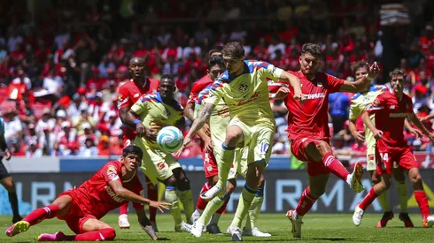 Diego Valdés fue el autor del tanto azulcrema.