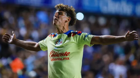 Igor Lichnovsky suma gol y asistencia en sus dos primeros juegos con América