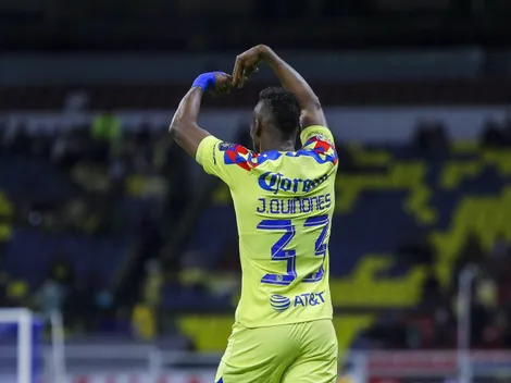 Julián Quiñones se ganó a la afición con este gesto