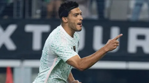 Apareció el especialista Raúl Jiménez para marcar el penal.