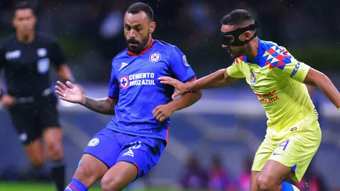 Polémica en el Clásico Joven por penal no marcado al América