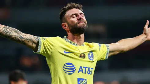 Miguel Layún le gana la partida a Emilio Lara y jugará el Clásico Joven