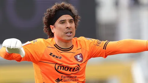 Guillermo Ochoa sería suplente en Salernitana.