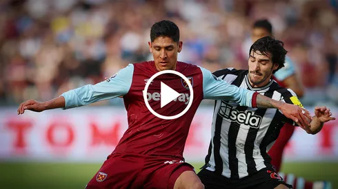 Edson Álvarez disputó los 90 minutos ante Newcastle.