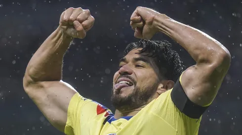 Henry Martín será titular ante Santos.