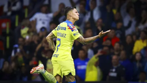 Brian Rodríguez se mofó de los odiados rivales.