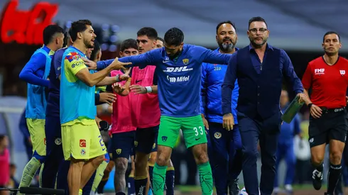 Henry se enfrentó a Mohamed en el campo.