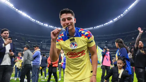 El defensor mexicano debe ganarse un puesto nuevamente.