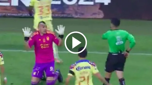 América juega con dos más tras la expulsión de Nahuel Guzmán