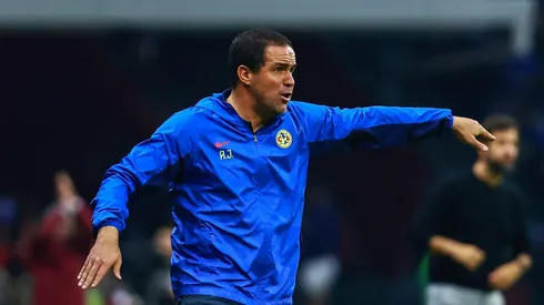 André Jardine no quiere perder el apoyo de la afición.