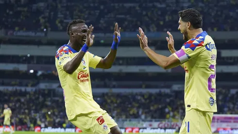 Quiñones es mejor pateador de penales que Henry.