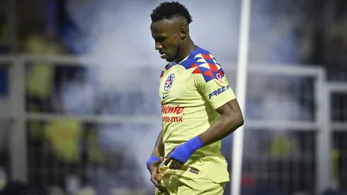 Julián Quiñones podría ser sancionado.